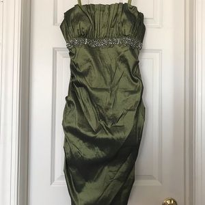 Green Adrianna Papell Strapless Dress